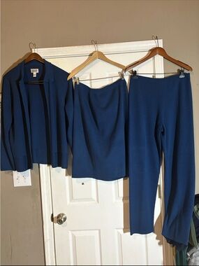 Chico's Design Navy Knit Top with Label